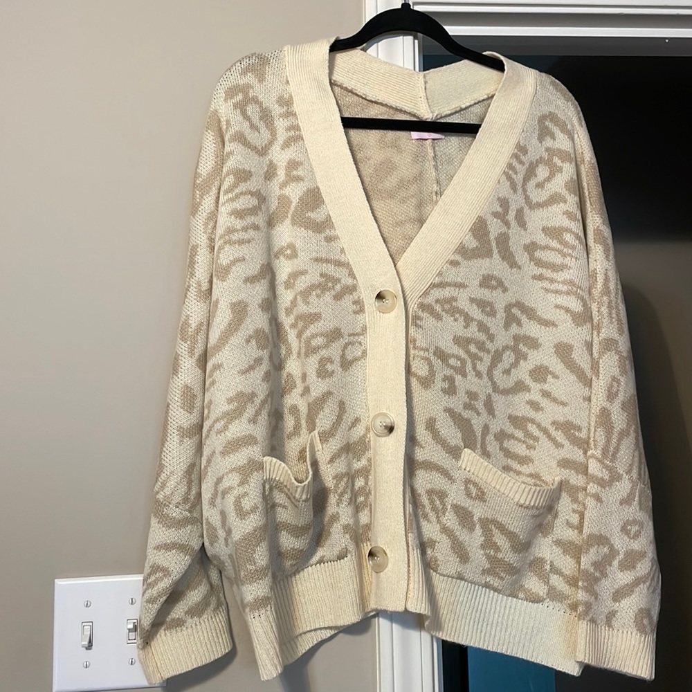 Cream/tan leopard print cardigan